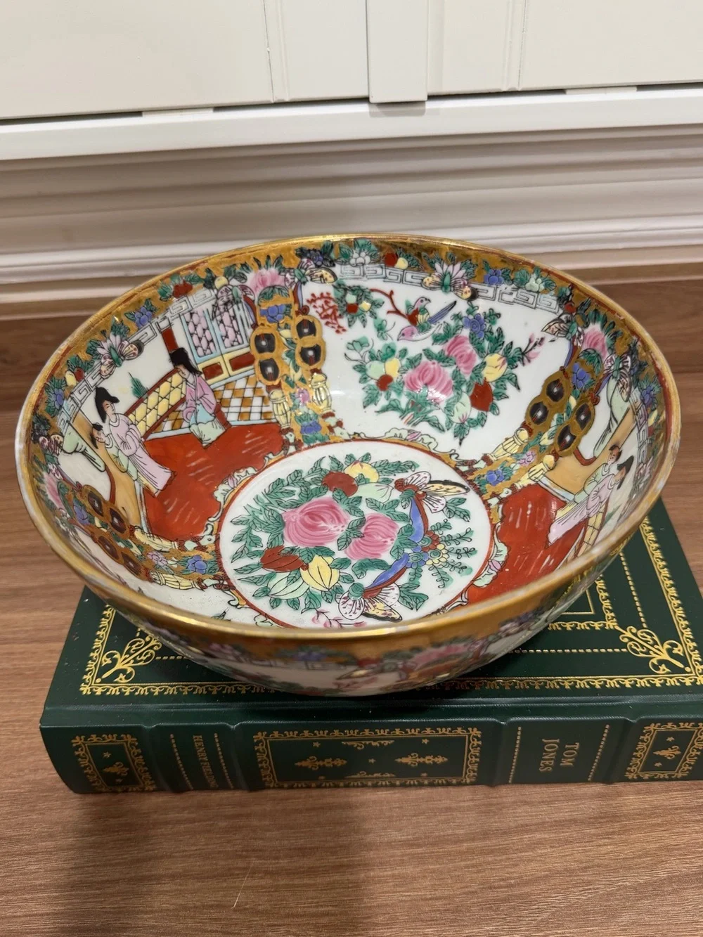 Rose Medallion 8” Bowl